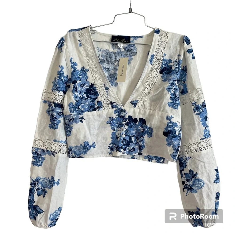 Francesca’s Blue Rain Long Sleeve Blue Floral Babydoll V-Neck Top Sz S - Picture 1 of 8